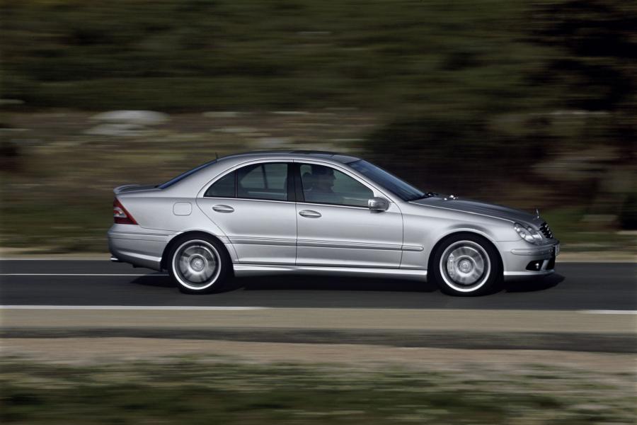  Mercedes-Benz C55 AMG 2005 года  (фото 30 из 37)